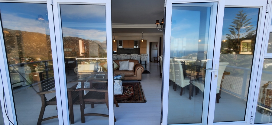 To Let 4 Bedroom Property for Rent in Glencairn Heights Western Cape